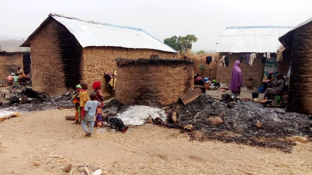 Bandits raze 30 houses, cattle, food items in Niger State community